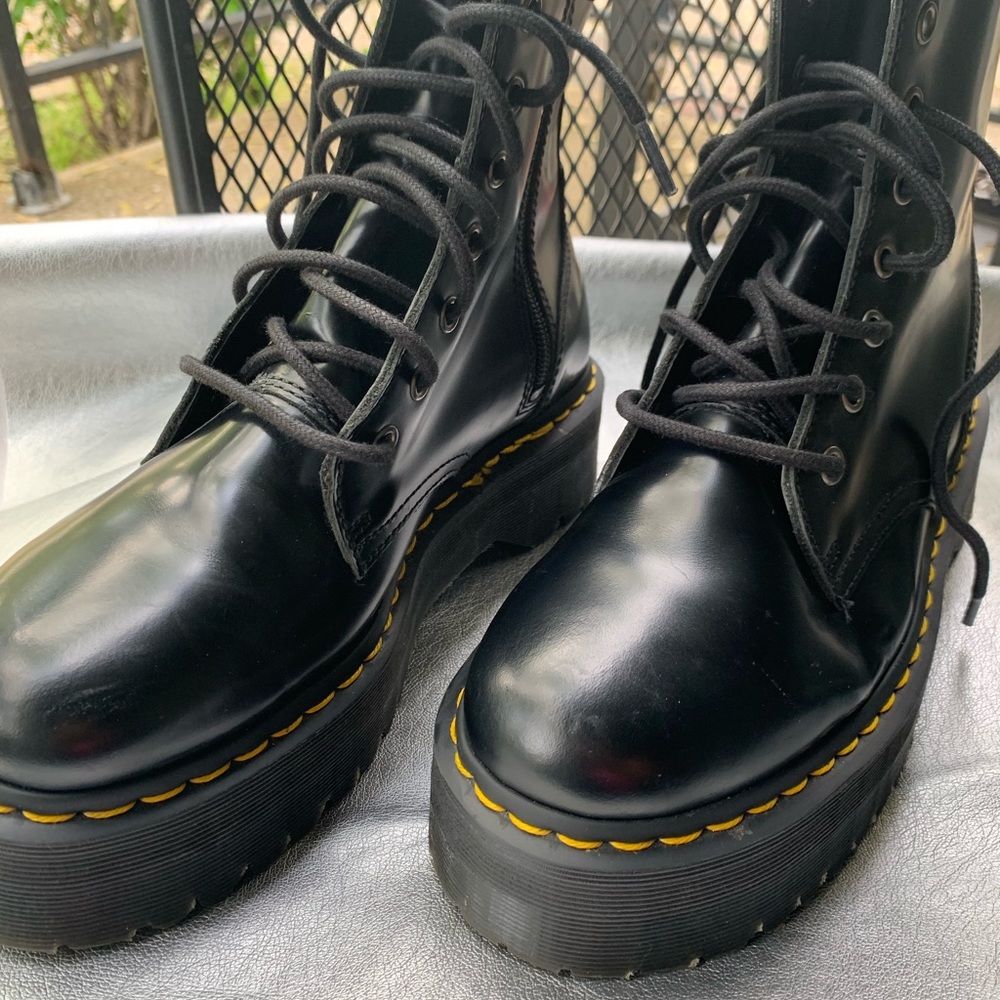 ✨Dr. Martens Jadon Boots✨